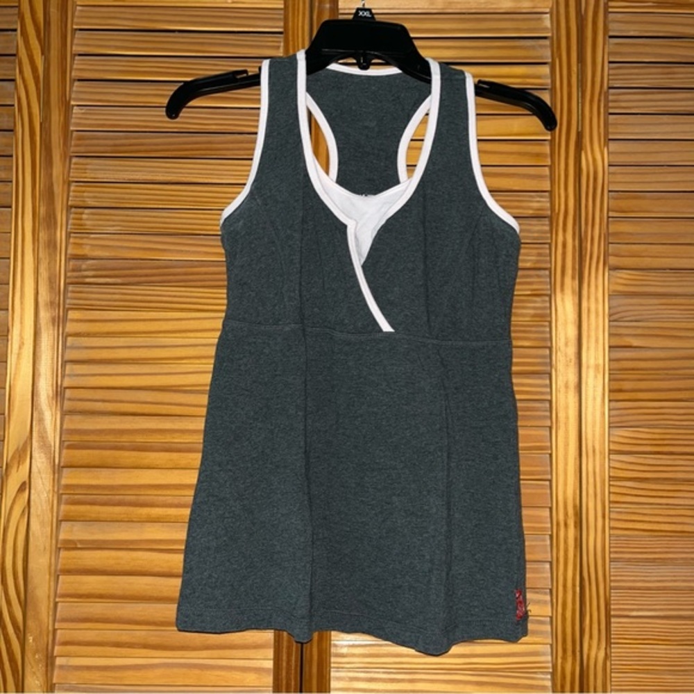 Bally Total Fitness Gray Built in Bra Racer Back Athletic Tank Top Size M (34)
